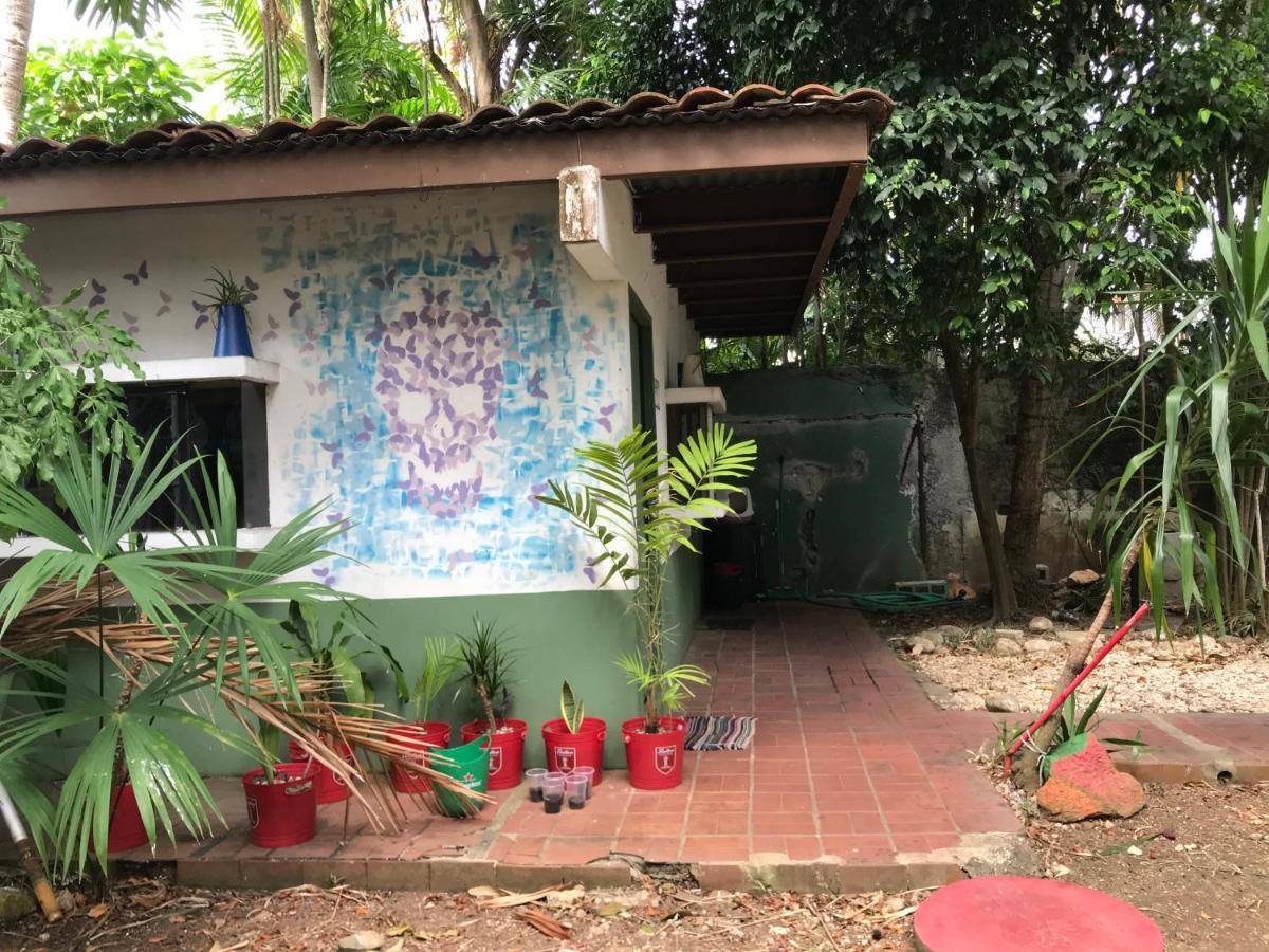 Culturahumana Guesthouse Panama City Exteriör bild